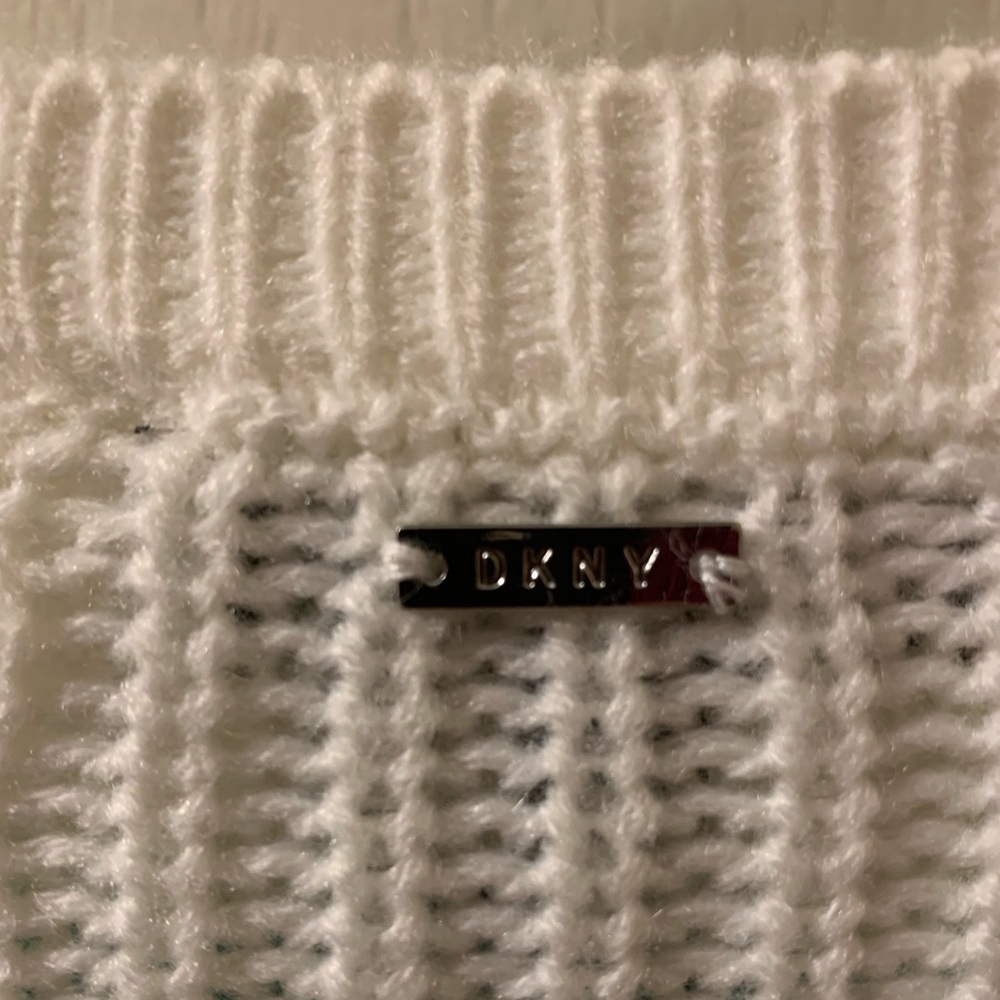 DKNY super soft sweater, sz XS, NWT $89.00 - Picture 14 of 16